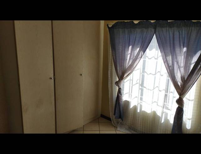 2 BEDROOM PROPERTY TO RENT IN DIE HOEWES